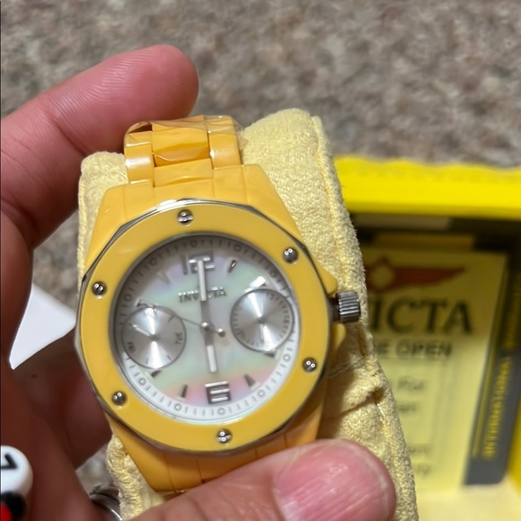 Invicta Yellow Watch - Picture 4 of 5